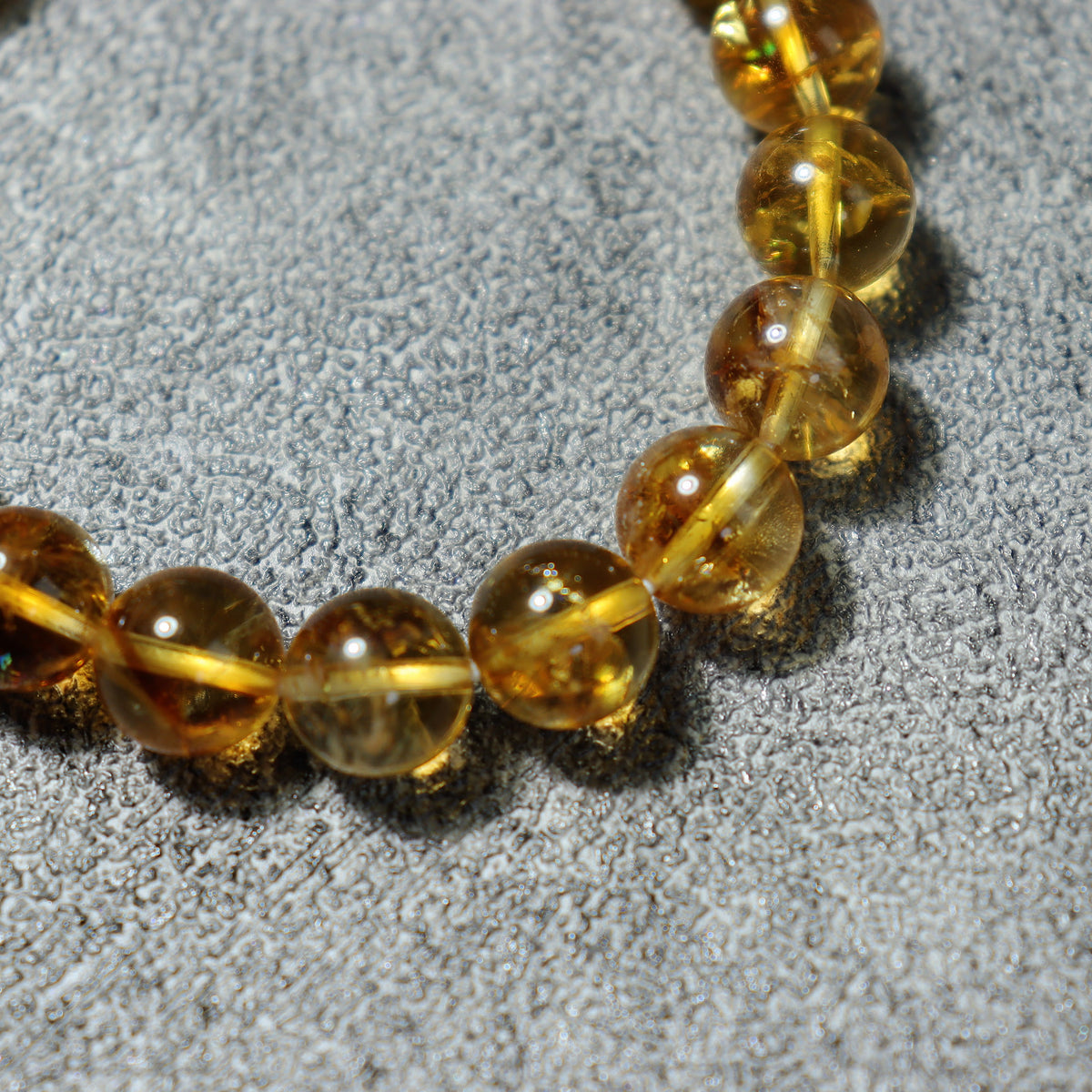 Golden Leaf Beaded Bracelet — detail 1
