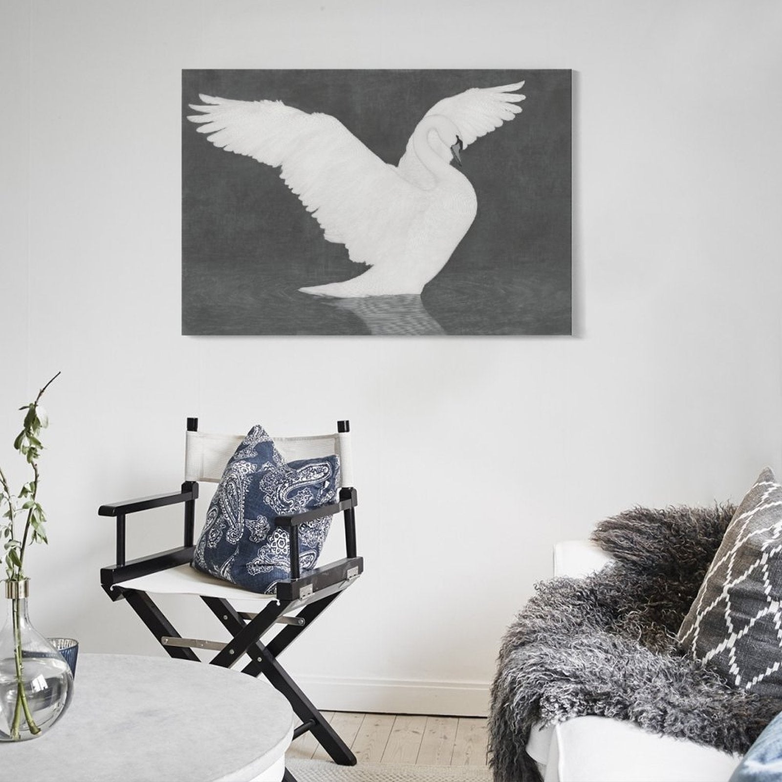 Swan Elegance Framed Art Print (Landscape 3:2) - Monochrome Wildlife Decor